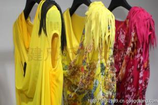 品牌女裝工廠尾貨 優(yōu)質(zhì)時(shí)尚批發(fā)新機(jī)遇